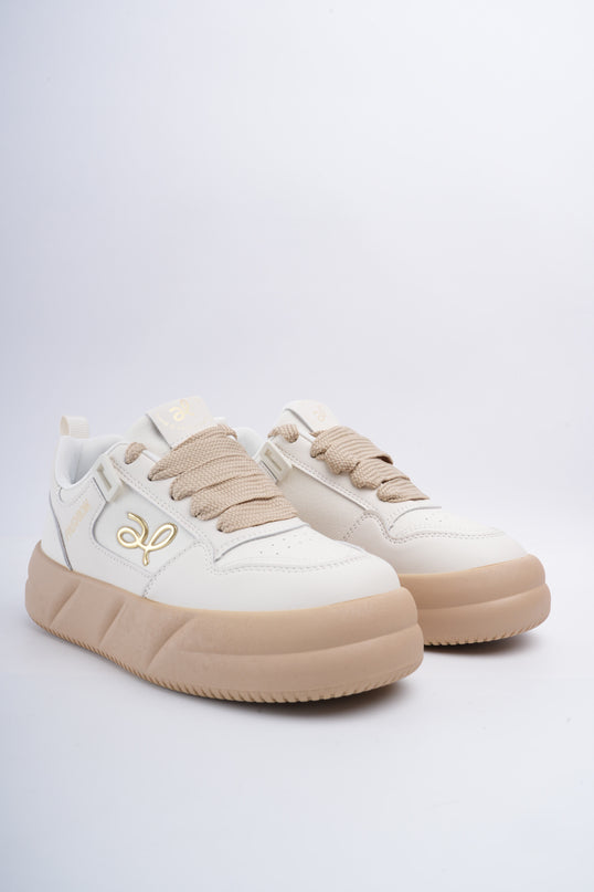 Tenis blancos con beige plataforma x detalle logo