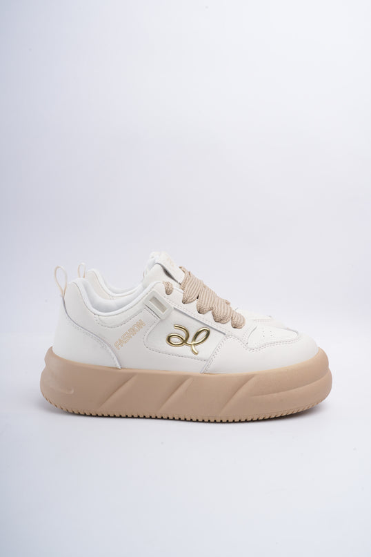 Tenis blancos con beige plataforma x detalle logo