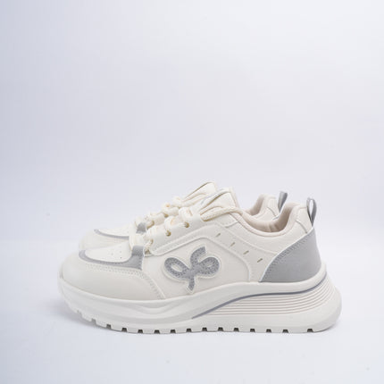 Tenis blancos con diseño gris