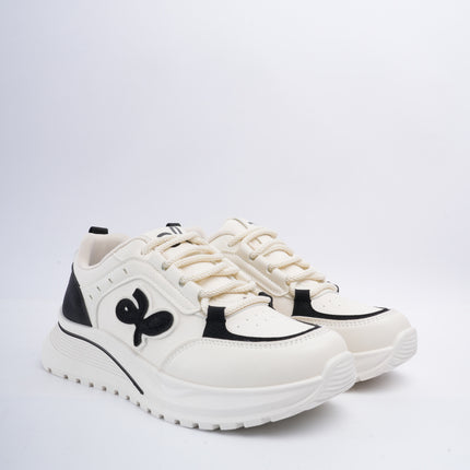 Tenis blancos con diseño negro