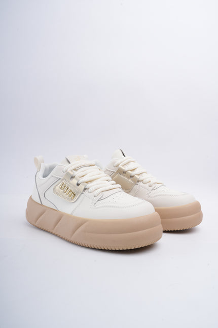 Tenis blancos con dorado