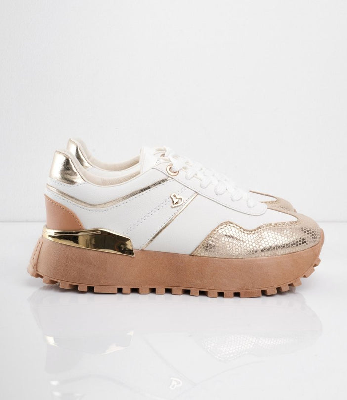 Tenis blancos con dorado y plataforma