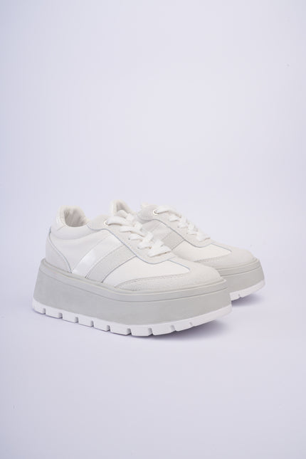 Tenis blancos con gris de plataforma