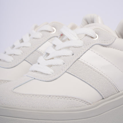 Tenis blancos con gris de plataforma