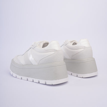 Tenis blancos con gris de plataforma
