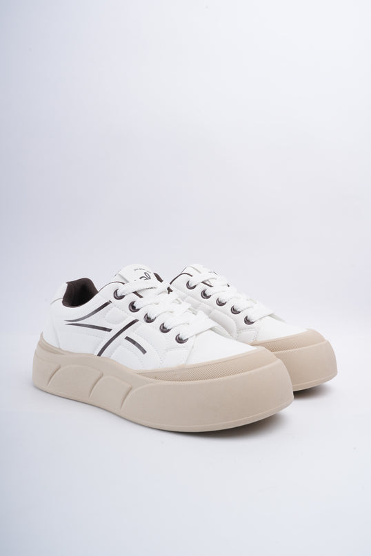 Tenis blancos con líneas café