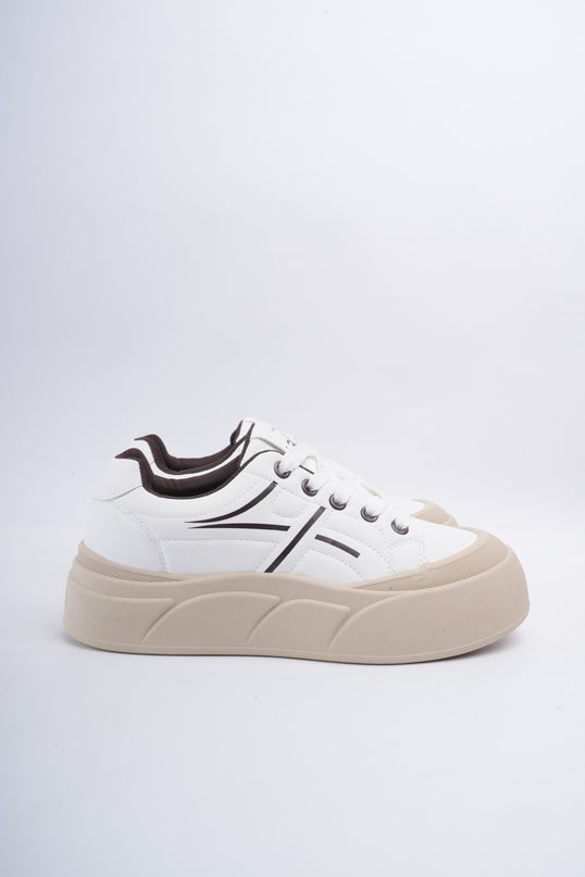 Tenis blancos con líneas café