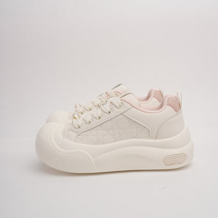 Tenis blancos con rosa y suela gruesa