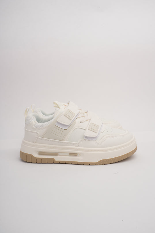 Tenis blancos con velcro