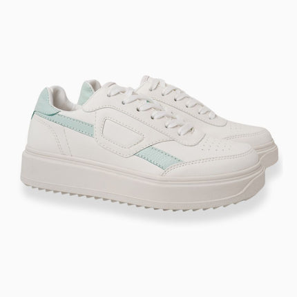 Tenis blancos con verde claro básicos