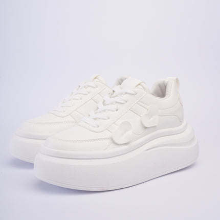 Tenis blancos de plataforma altos