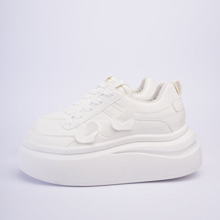 Tenis blancos de plataforma altos