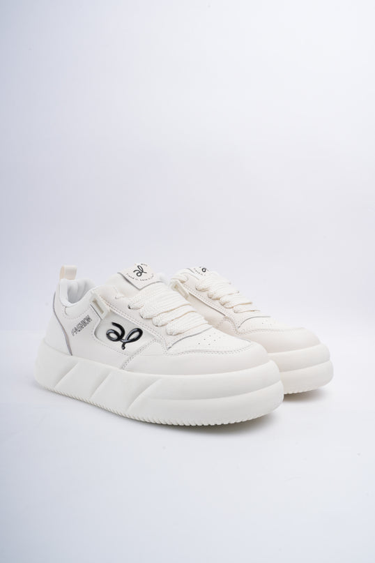 Tenis blancos plataforma x detalle logo negro