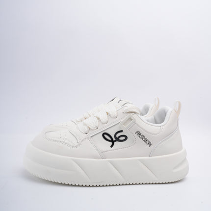 Tenis blancos plataforma x detalle logo negro
