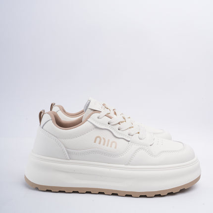 Tenis blancos x café clásicos