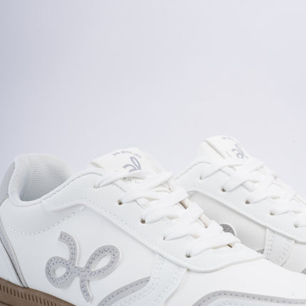 Tenis blancos x gamuza