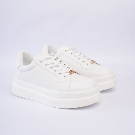 Tenis blancos x plataforma y aplique