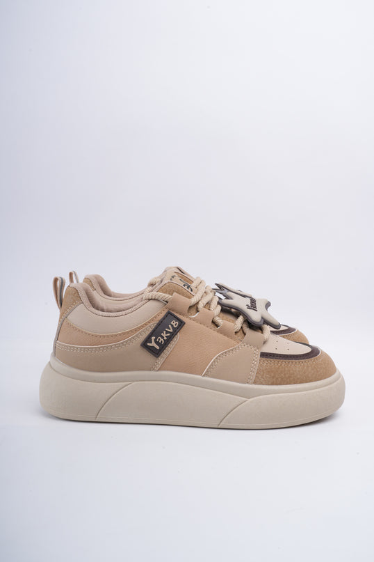 Tenis café y accesorios
