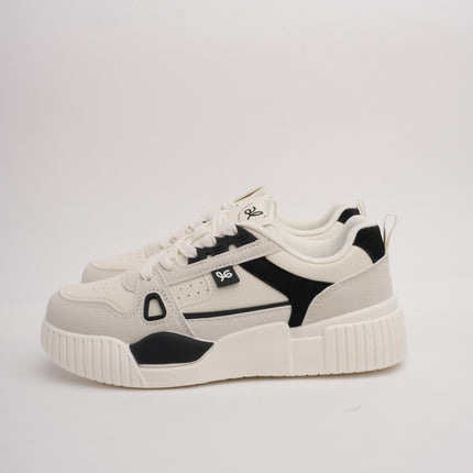 Tenis crema con gris y detalles negros