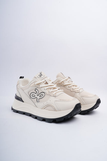 Tenis deportivos beige con plataforma