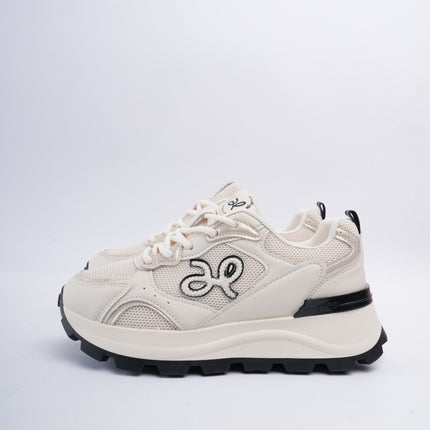 Tenis deportivos beige con plataforma