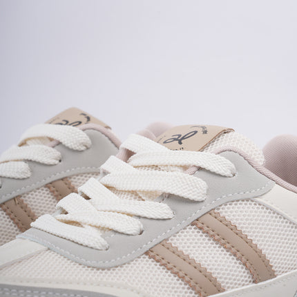 Tenis deportivos crema con beige