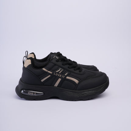 Tenis deportivos negros básicos