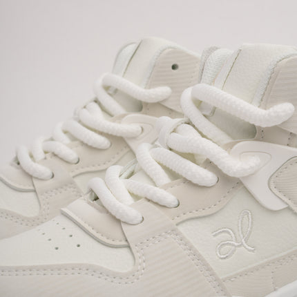 Tenis en bota blancos con beige