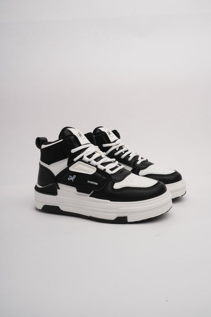Tenis en bota blancos con negro