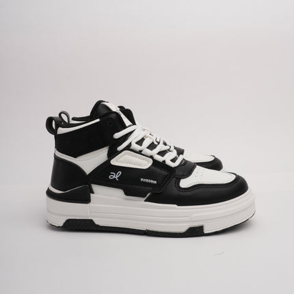 Tenis en bota blancos con negro