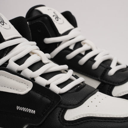 Tenis en bota blancos con negro