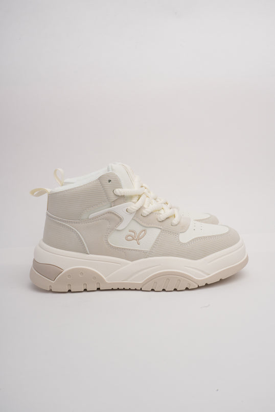 Tenis en bota crema con beige