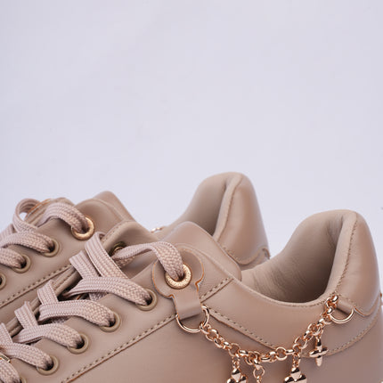 Tenis kaki con cadena