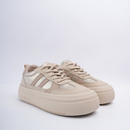 Tenis kaki con dorado
