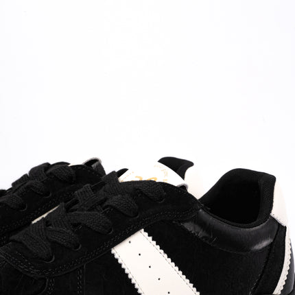 Tenis negros con blanco y gamuza