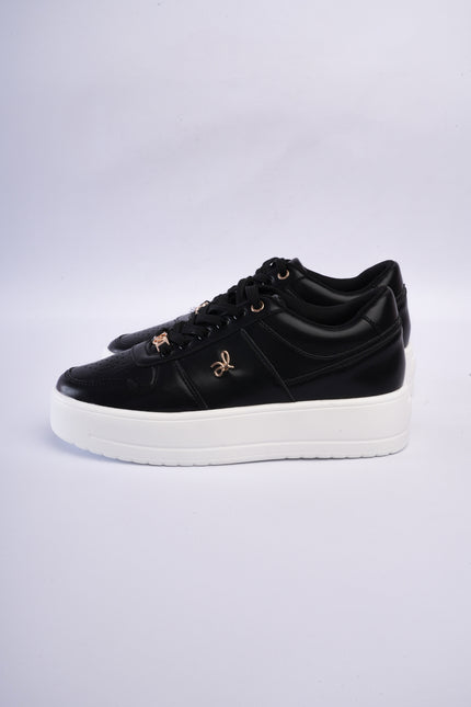 Tenis negros plataforma x dorado