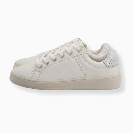 Tenis planos blancos clásicos