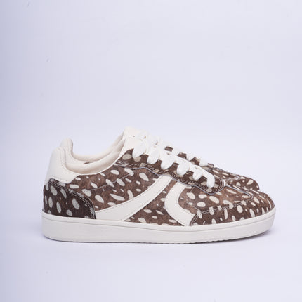 Tenis planos en cuero animal print café