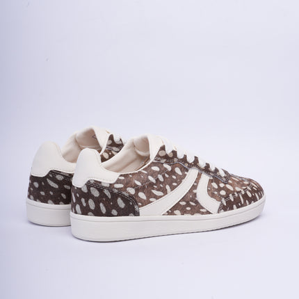 Tenis planos en cuero animal print café