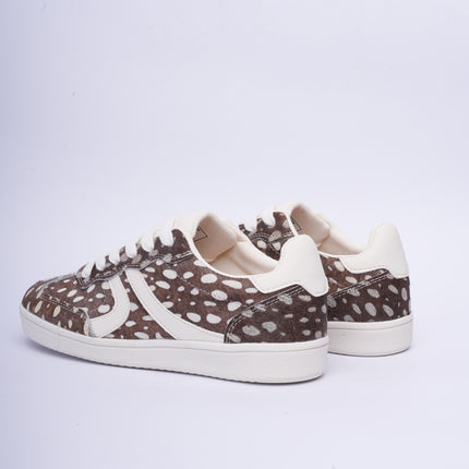 Tenis planos en cuero animal print café
