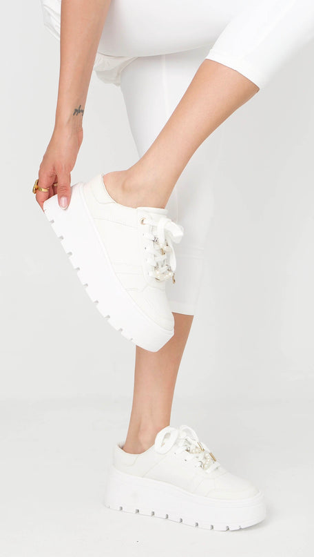Tenis plataforma blancos destalonados