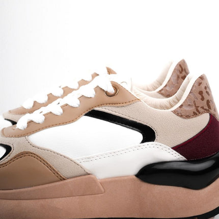 Tenis plataforma café con blanco y detalles