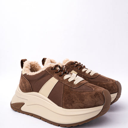 Tenis plataforma café con peluche interno
