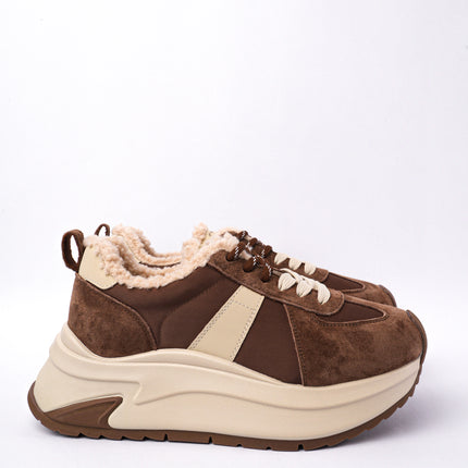 Tenis plataforma café con peluche interno