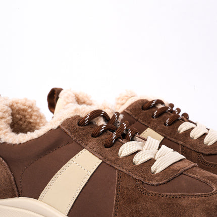 Tenis plataforma café con peluche interno