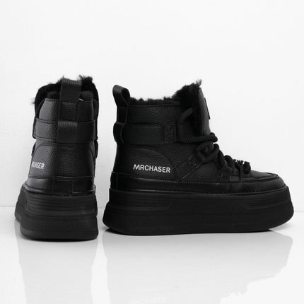 Tenis negros de plataforma con peluche interno