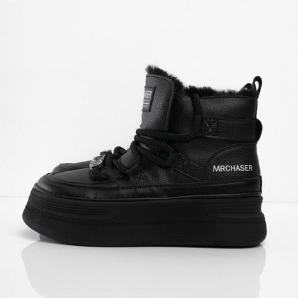 Tenis negros de plataforma con peluche interno