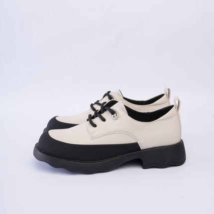 Zapatos tipo oxford blancos x negro