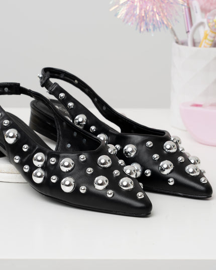 Bailarinas negras punta x taches plateados