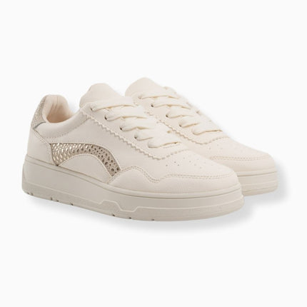 tenis planos beige con texturas